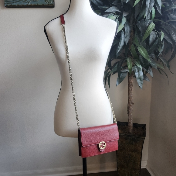 Gucci Interlocking G Chain Wallet Red Leather - Picture 14 of 16